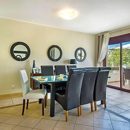 Βίλα Sleeps 8 Pool Air Con Wifi