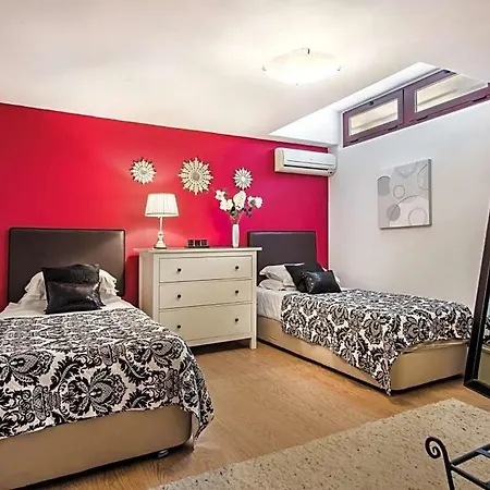Sleeps 8 Pool Air Con Wifi Βίλα *