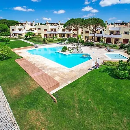 Sleeps 8 Pool Air Con Wifi *