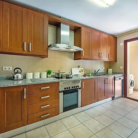 Βίλα Sleeps 8 Pool Air Con Wifi