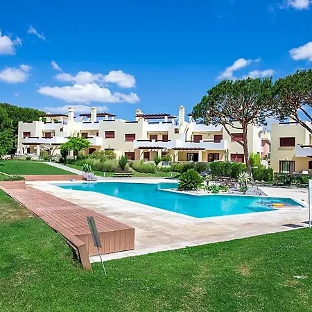 Sleeps 8 Pool Air Con Wifi *