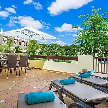 Villa Sleeps 8 Pool Air Con Wifi *